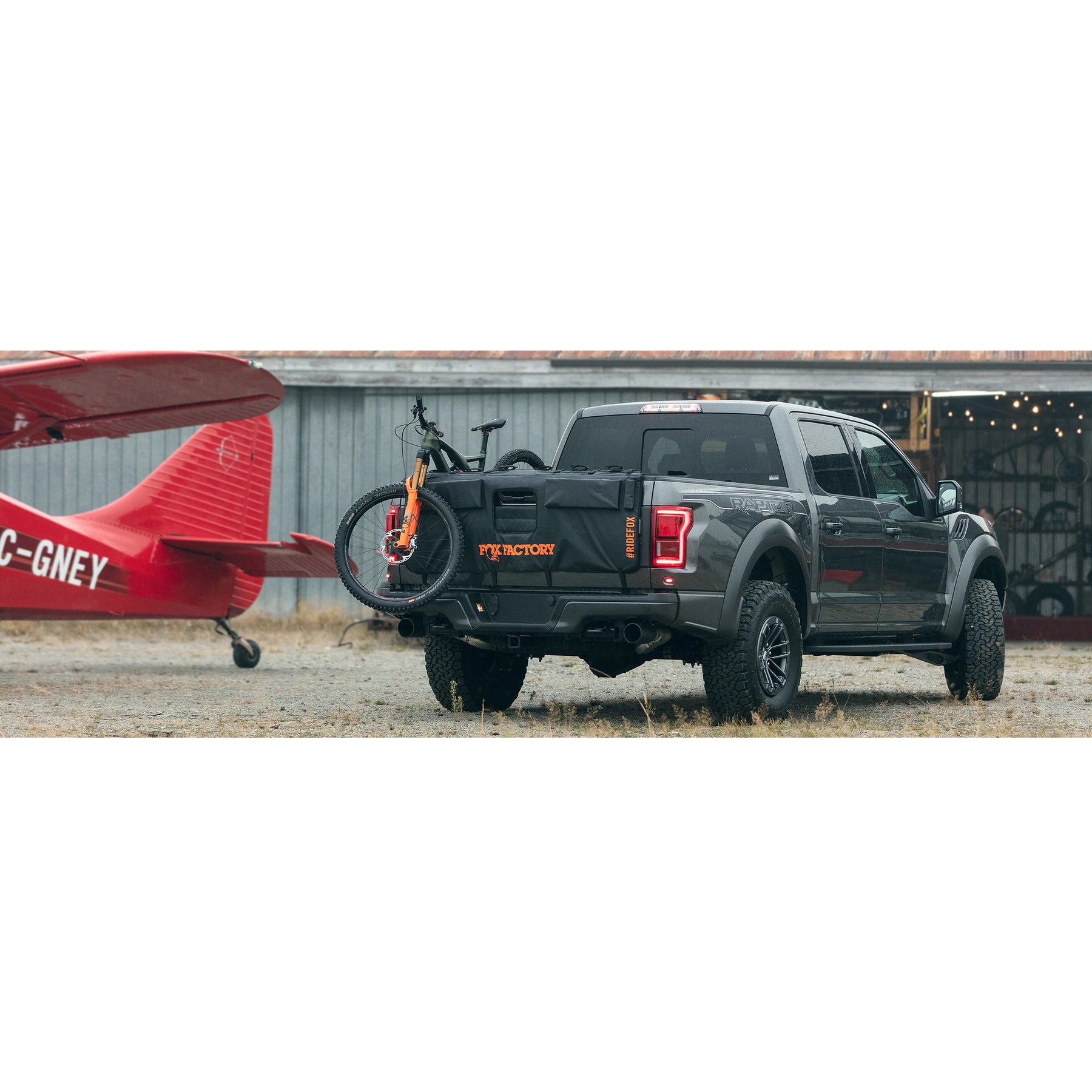 Fox Overland Tailgate Pad