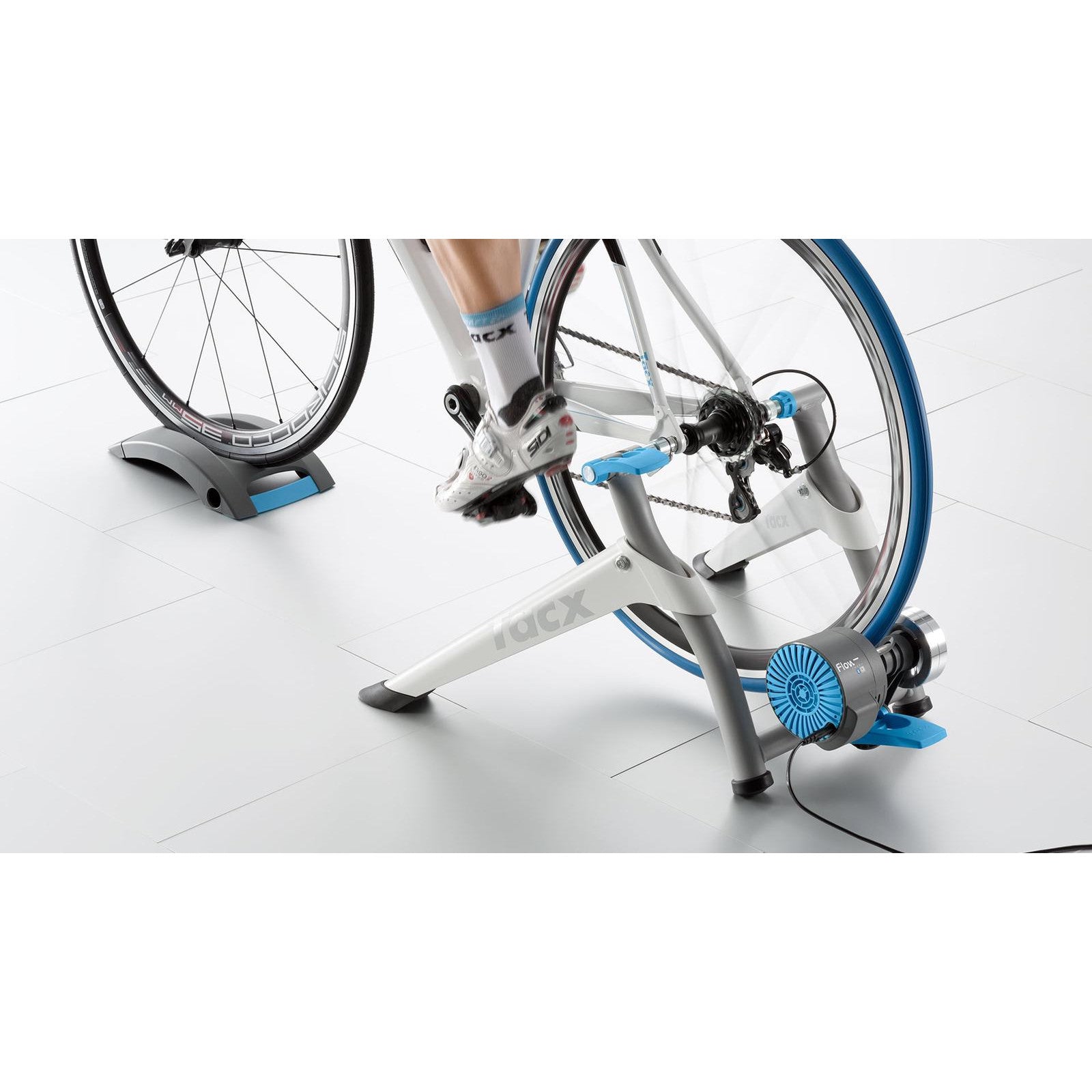 Tacx flow smart store turbo trainer t2240